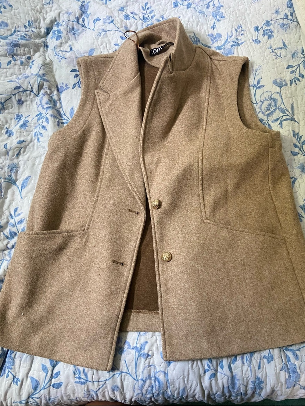 Zara Sleeveless Wool-Blend Vest in Tan